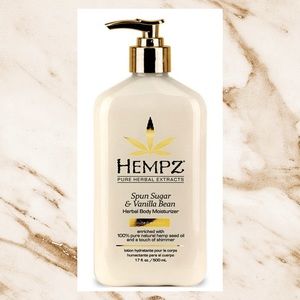 NEW. 17 fl oz Hempz Moisturizer. ⭐️LIMITED…